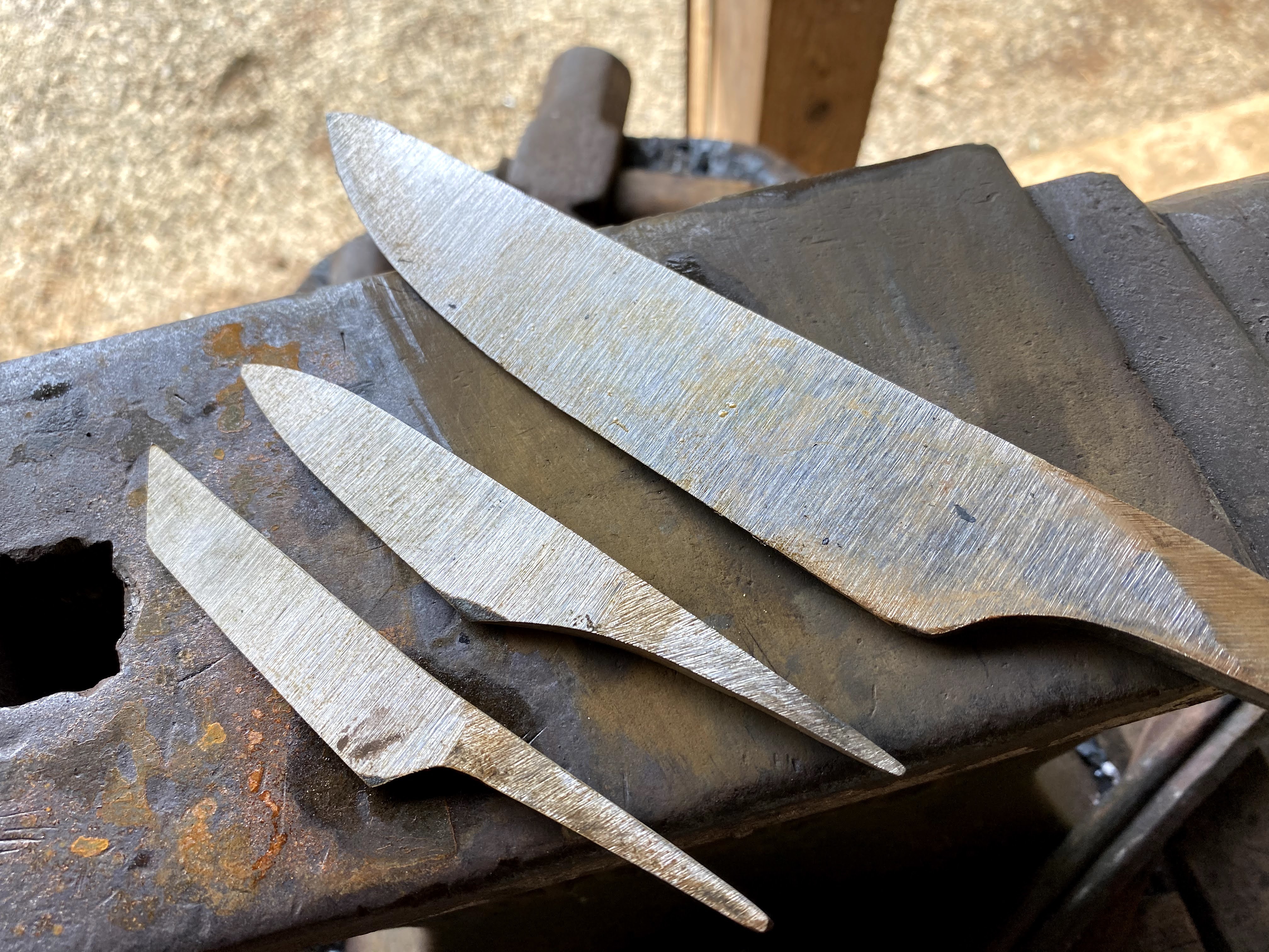 鍛冶職人への道 - 日記 小型ナイフの鍛造