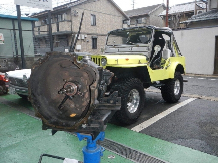 Ｊ５８、三菱ジープのミッション修理。 - 京都のレストア旧車、中古車 