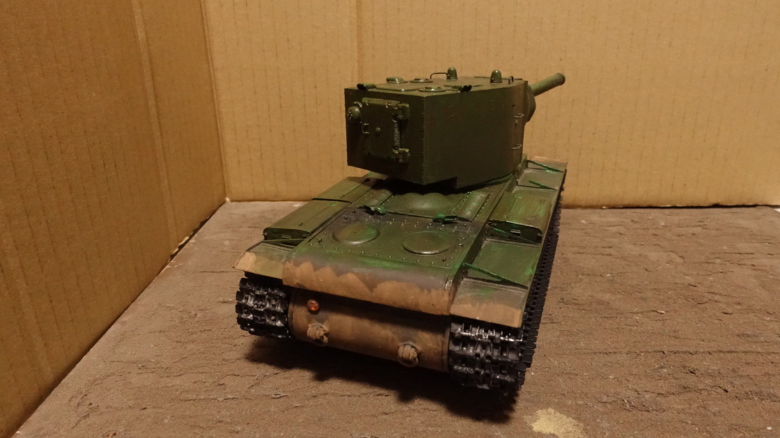 トランペッター ソ連軍 KV-2重戦車 その２