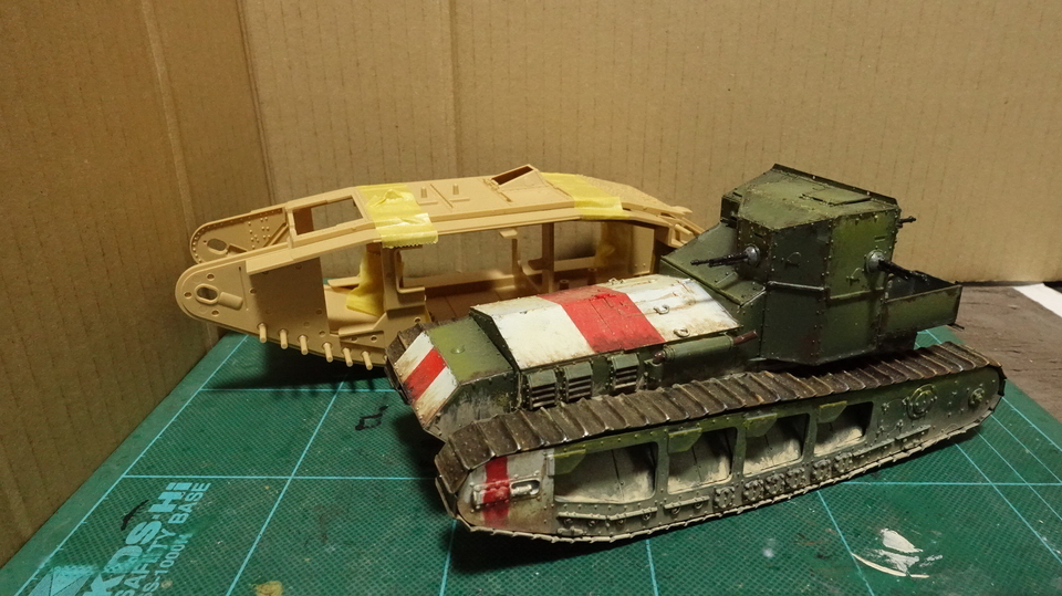 タミヤのS戦車シリーズ No.57 イギリス戦車 マークIV メールとタコムのマークAホイペット中戦車