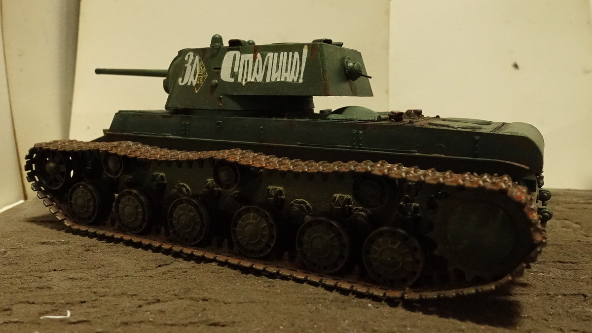 タミヤのミリタリーミニチュアシリーズ  No.372 ソビエト重戦車 KV-1 1941年型 初期生産車 その４