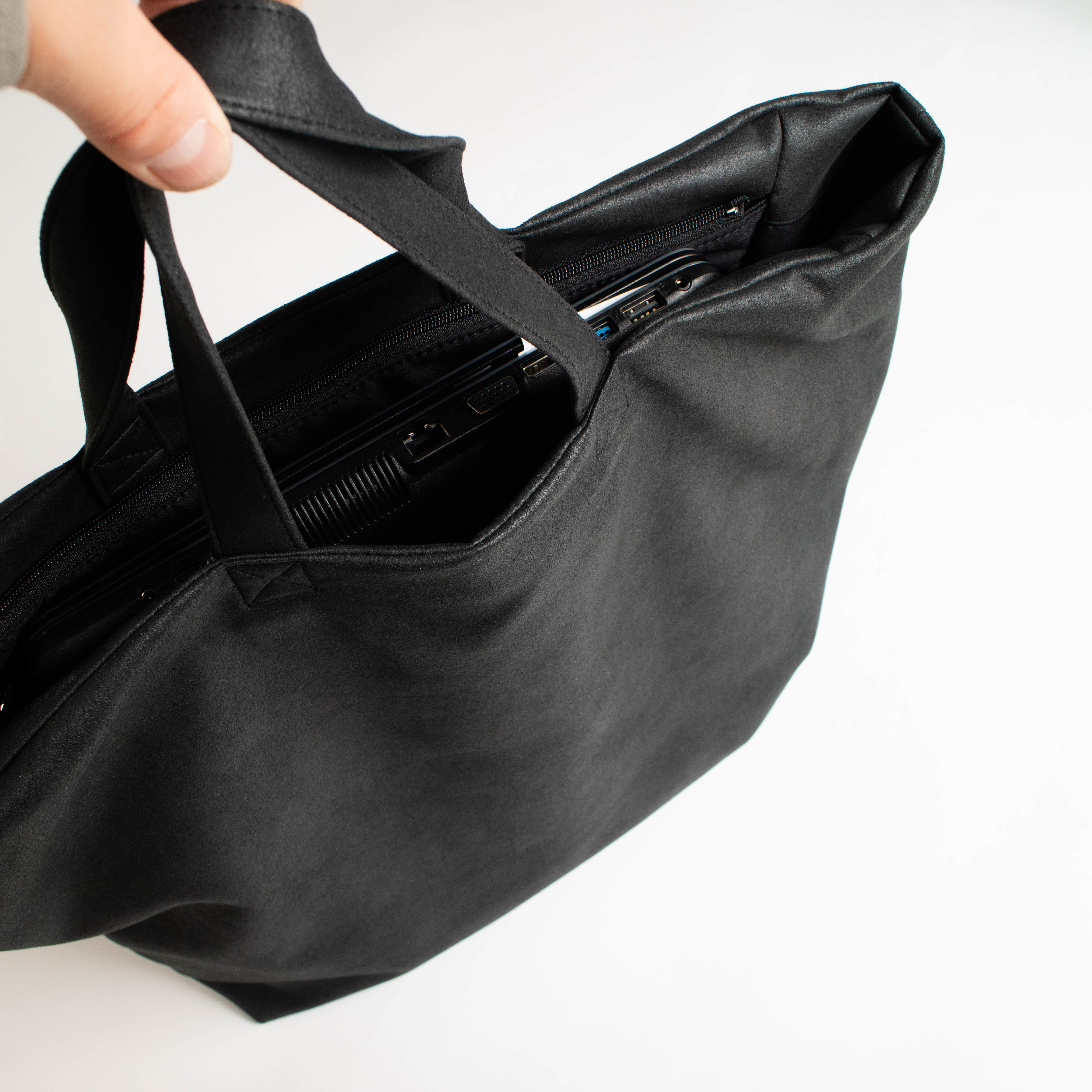 KaILI (カイリ) / 「S/H TWO DEVICE TOTE UN」 のご紹介 - WEEKENDER 